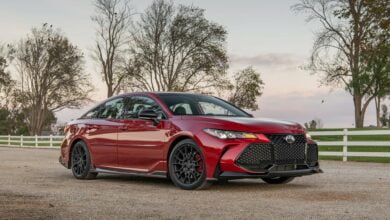 سيارة تويوتا أفالون 2021