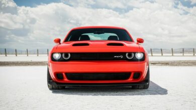 سيارة دودج تشالنجر SRT هيلكات