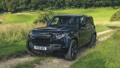 لاند روفر ديفيندر 2022 .. سعر ومواصفات وميزات