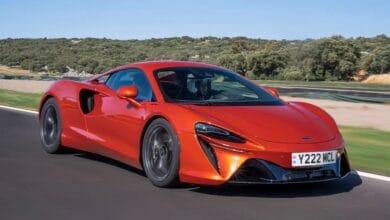 مكلارين ارتورا 2023