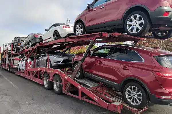 لماذا CaroMoto هو خيارك الأفضل لاستيراد السيارات؟